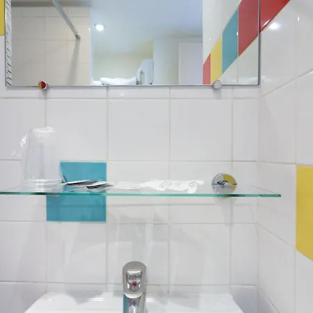 Mimosa Hotel *