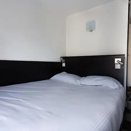 Mimosa Hotel *