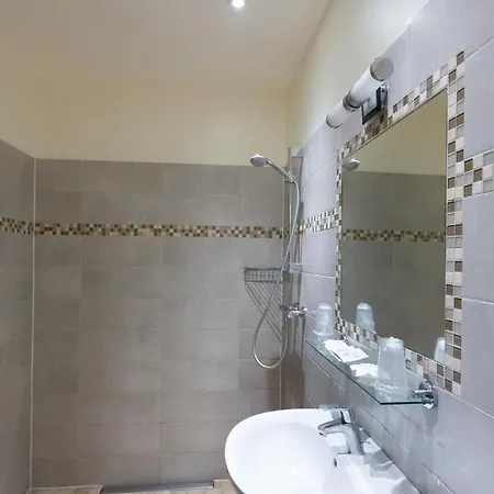 Mimosa Hotell *