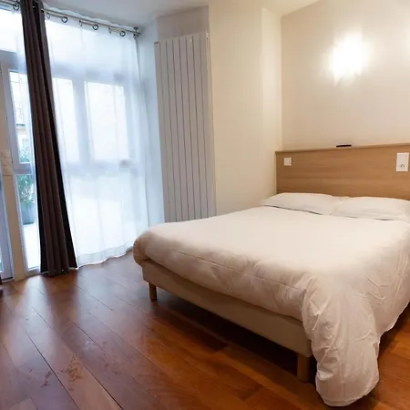 Mimosa Hotel