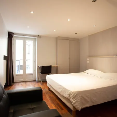 Mimosa Hotel Paris