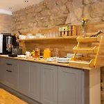 Mimosa Hotel