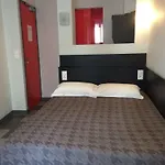 Mimosa Hotel *