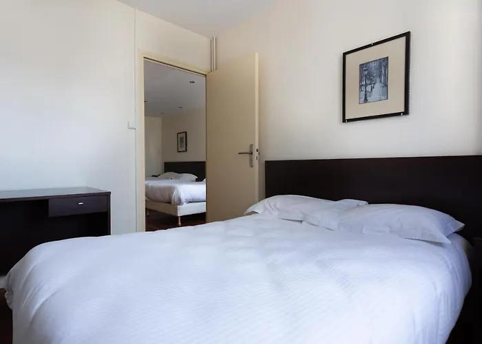 Mimosa Hotel *