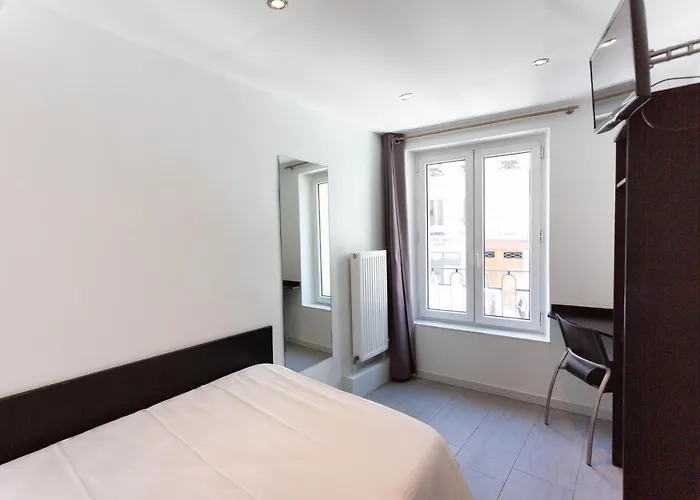 Mimosa Hotel Paris