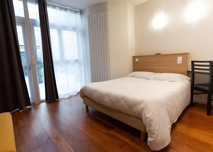 Mimosa Hotel