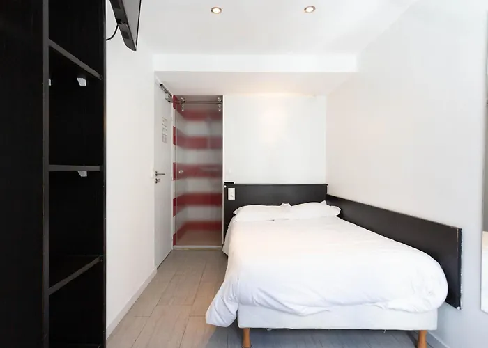 Mimosa Hotel